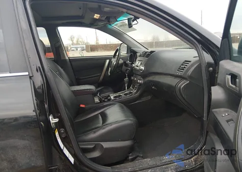 2012 Toyota Highlander Se V6 z USA, uszkodzony, nr VIN 5TDBK3EH3CS112148